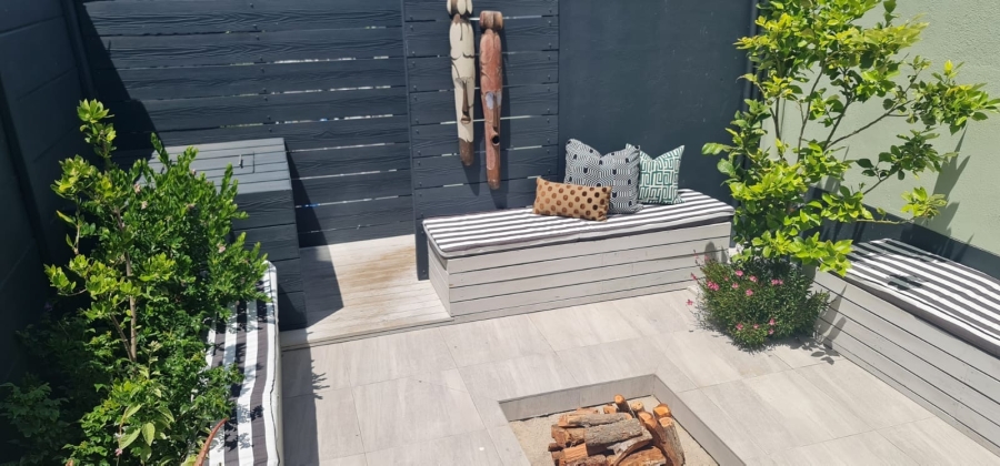 10 Bedroom Property for Sale in Bloubergstrand Western Cape